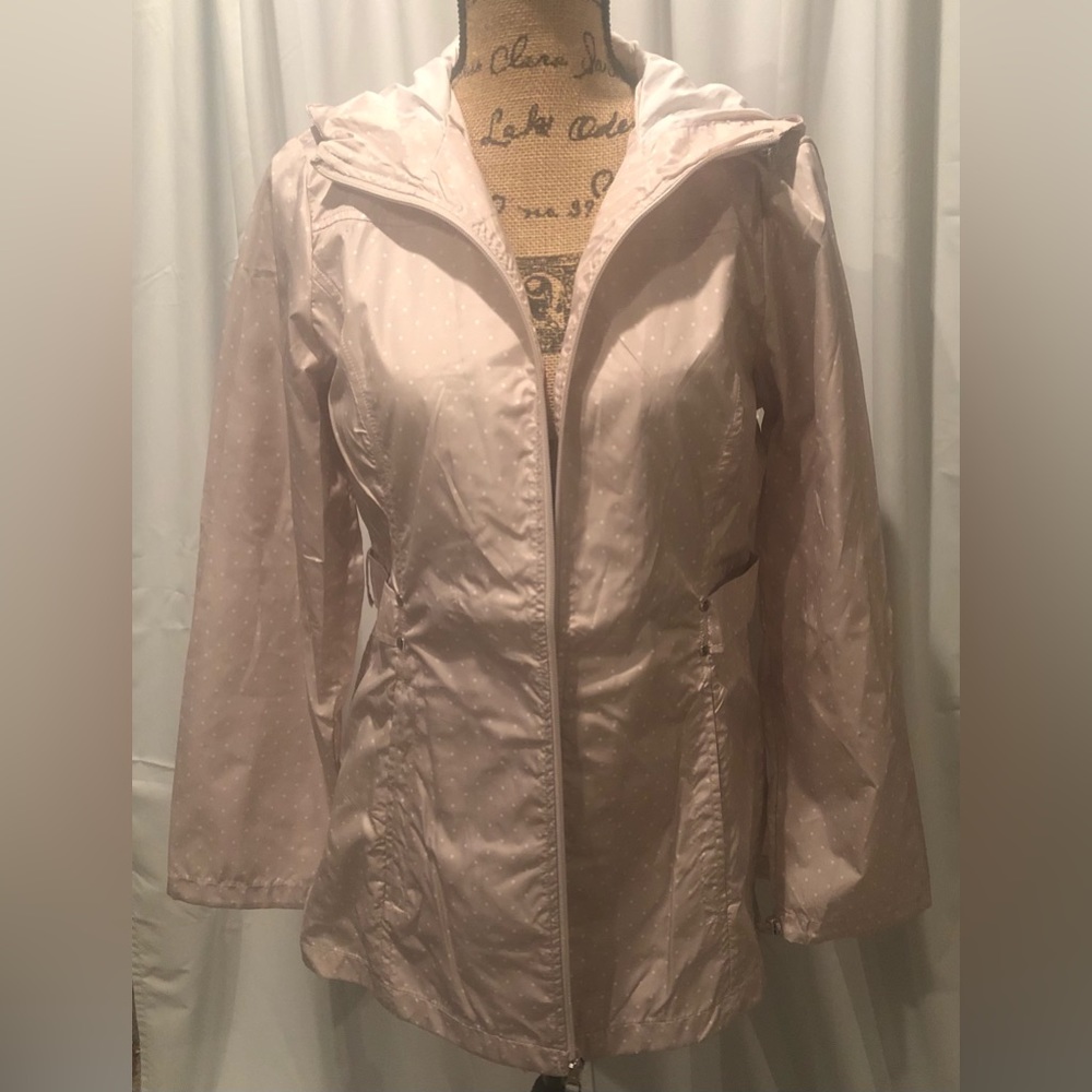 Women’s Light Rain Travel Jacket with Built In Travel Pouch by Jones of New York
